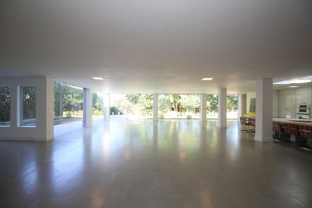 Sala de casa para alugar com 2 quartos, 408m² em Vila Tramontano, São Paulo