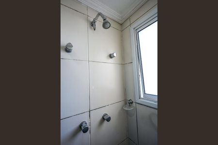 Apartamento para alugar com 56m², 2 quartos e 1 vagaChuveiro do Banheiro 