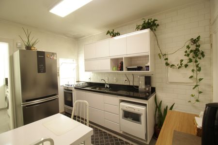 Apartamento à venda com 108m², 2 quartos e 2 vagasCozinha