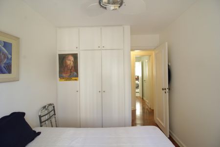 Apartamento à venda com 108m², 2 quartos e 2 vagasQuarto 2