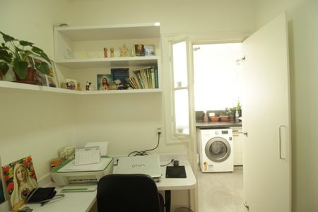 Apartamento à venda com 108m², 2 quartos e 2 vagasEscritório