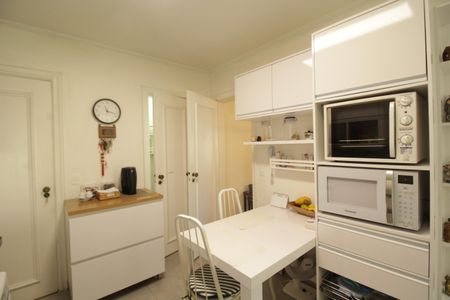 Apartamento à venda com 108m², 2 quartos e 2 vagasCozinha