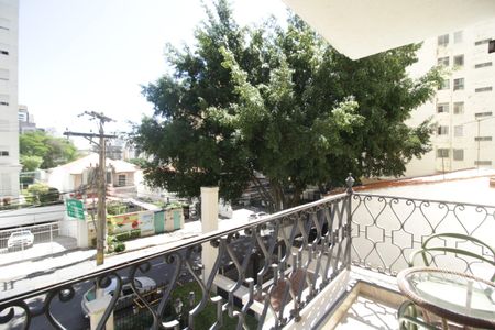 Apartamento à venda com 108m², 2 quartos e 2 vagasSacada