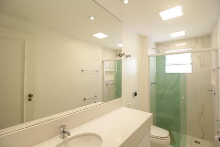 Apartamento à venda com 108m², 2 quartos e 2 vagasBanheiro