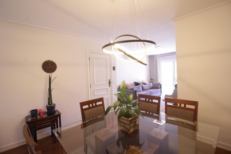 Apartamento à venda com 108m², 2 quartos e 2 vagasSala