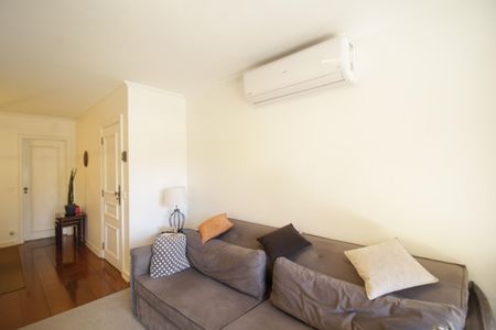 Apartamento à venda com 108m², 2 quartos e 2 vagasSala