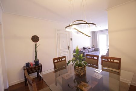 Apartamento à venda com 108m², 2 quartos e 2 vagasSala