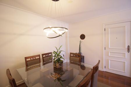 Apartamento à venda com 108m², 2 quartos e 2 vagasSala