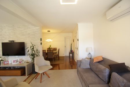 Apartamento à venda com 108m², 2 quartos e 2 vagasSala