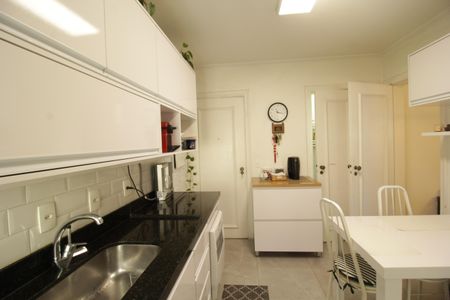 Apartamento à venda com 108m², 2 quartos e 2 vagasCozinha