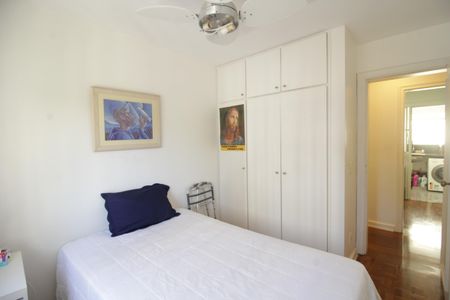 Apartamento à venda com 108m², 2 quartos e 2 vagasQuarto 2