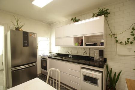 Apartamento à venda com 108m², 2 quartos e 2 vagasCozinha