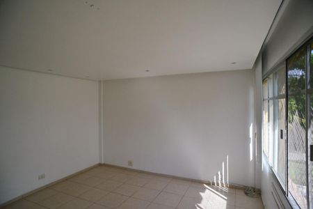 Sala de kitnet/studio para alugar com 2 quartos, 50m² em Barra da Tijuca, Rio de Janeiro