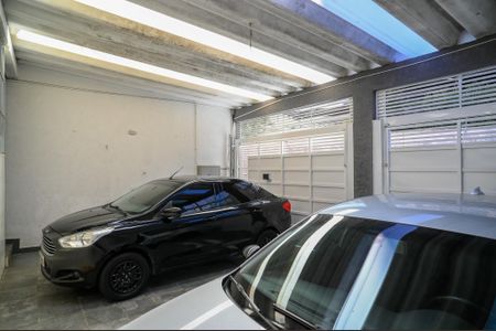 Casa à venda com 185m², 2 quartos e 3 vagasGaragem