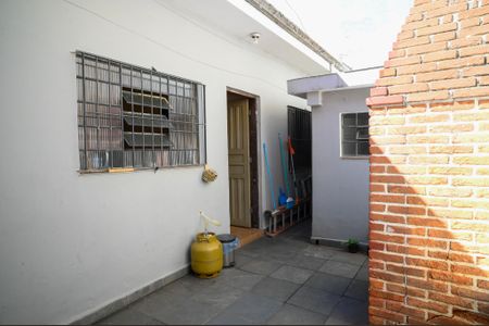 Casa à venda com 185m², 2 quartos e 3 vagasQuintal