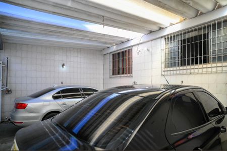 Casa à venda com 185m², 2 quartos e 3 vagasGaragem