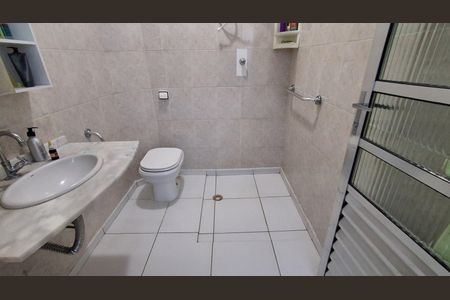 Casa à venda com 230m², 2 quartos e 1 vaga Casa à venda com 230m², 2 quartos e 1 vagaBanheiro Social