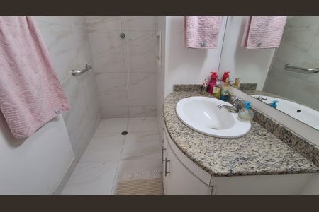 Casa à venda com 230m², 2 quartos e 1 vaga Casa à venda com 230m², 2 quartos e 1 vagaBanheiro Social