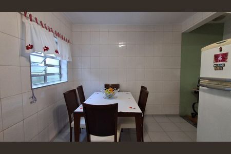 Casa à venda com 230m², 2 quartos e 1 vaga Casa à venda com 230m², 2 quartos e 1 vagaCozinha