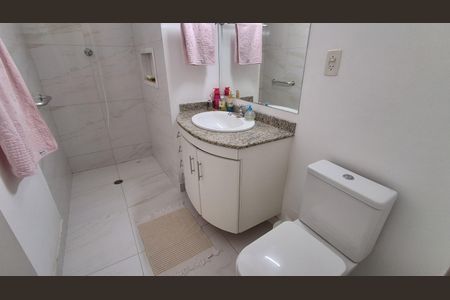 Casa à venda com 230m², 2 quartos e 1 vaga Casa à venda com 230m², 2 quartos e 1 vagaBanheiro Social