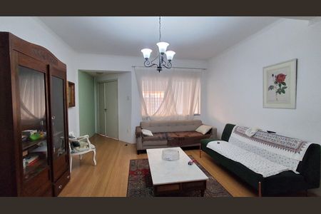 Casa à venda com 230m², 2 quartos e 1 vaga Casa à venda com 230m², 2 quartos e 1 vagaSala