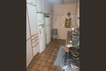 Apartamento à venda com 300m², 3 quartos e 2 vagasCozinha