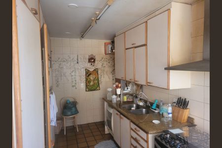 Apartamento à venda com 300m², 3 quartos e 2 vagasCozinha