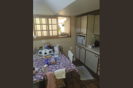 Apartamento à venda com 300m², 3 quartos e 2 vagasCozinha