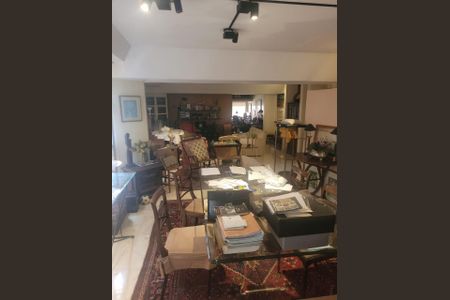 Apartamento à venda com 300m², 3 quartos e 2 vagasSala