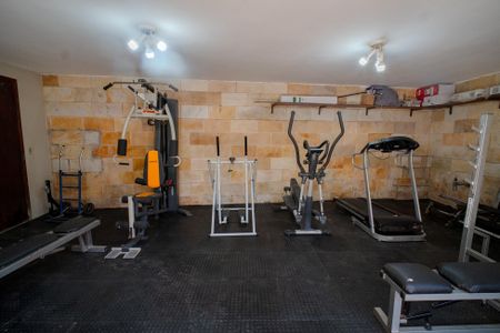 Casa à venda com 670m², 6 quartos e 6 vagasAcademia