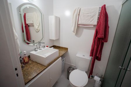 Casa à venda com 670m², 6 quartos e 6 vagasBanheiro suíte 2