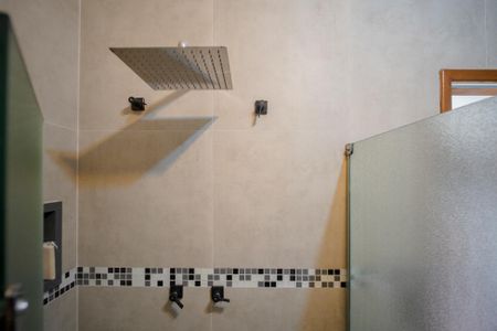 Casa à venda com 670m², 6 quartos e 6 vagasBanheiro suíte 4