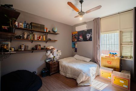 Casa à venda com 670m², 6 quartos e 6 vagasSuíte 4
