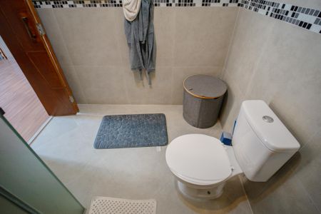 Casa à venda com 670m², 6 quartos e 6 vagasBanheiro suíte 4