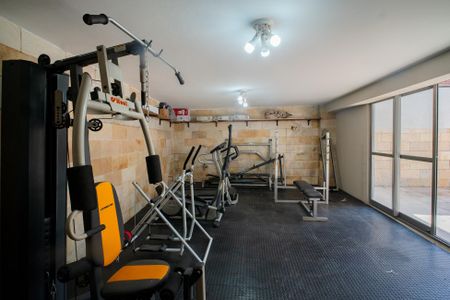Casa à venda com 670m², 6 quartos e 6 vagasAcademia