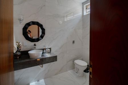 Casa à venda com 670m², 6 quartos e 6 vagasLavabo