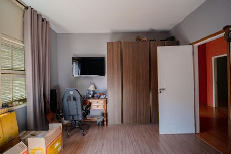 Casa à venda com 670m², 6 quartos e 6 vagasSuíte 4