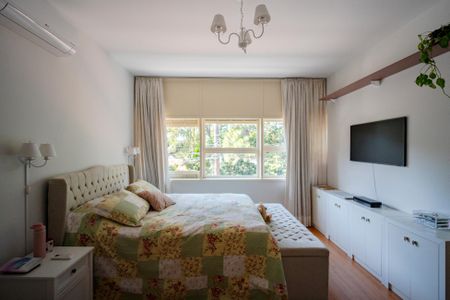 Casa à venda com 670m², 6 quartos e 6 vagasSuíte 2