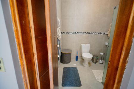 Casa à venda com 670m², 6 quartos e 6 vagasBanheiro suíte 4