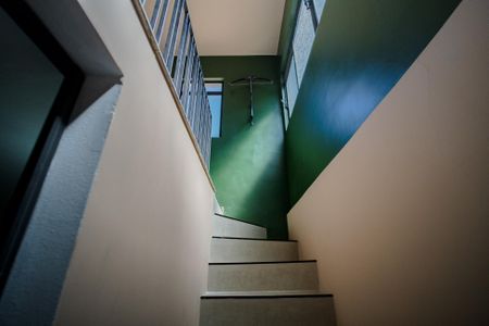 Casa à venda com 670m², 6 quartos e 6 vagasEscada Sala de Jogos