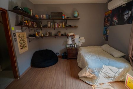 Casa à venda com 670m², 6 quartos e 6 vagasSuíte 4