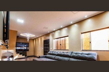 Casa à venda com 3 quartos, 340m² em Vila Linda, Santo André