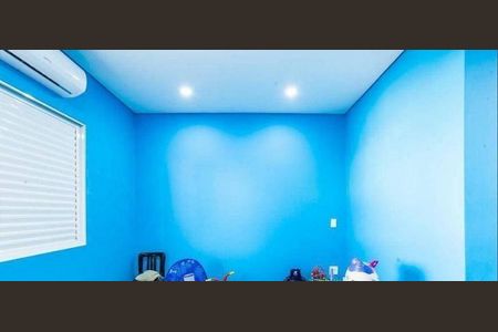 Casa à venda com 3 quartos, 340m² em Vila Linda, Santo André