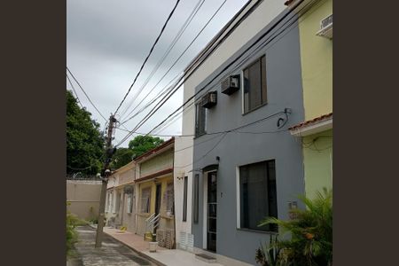 Casa de condomínio para alugar com 105m², 3 quartos e sem vaga