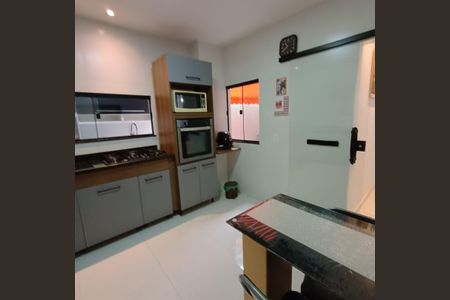 Casa de condomínio para alugar com 105m², 3 quartos e sem vaga