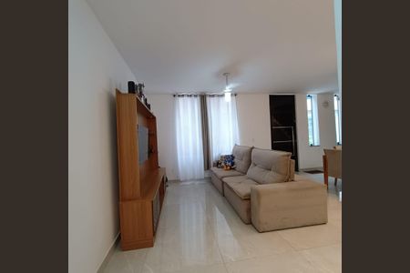 Casa de condomínio para alugar com 105m², 3 quartos e sem vaga