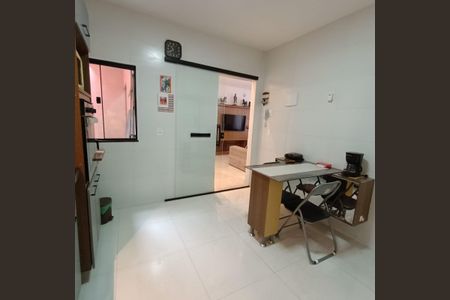 Casa de condomínio para alugar com 105m², 3 quartos e sem vaga