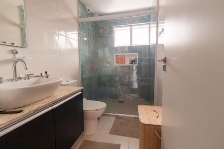 Casa para alugar com 153m², 3 quartos e 2 vagasBanheiro Social