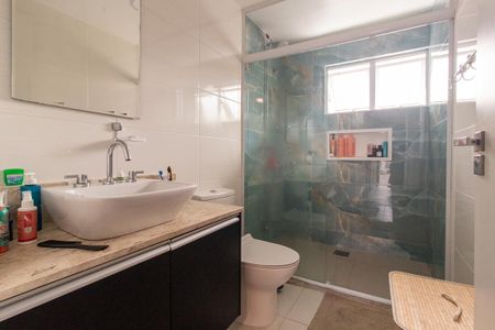 Casa para alugar com 153m², 3 quartos e 2 vagasBanheiro Social