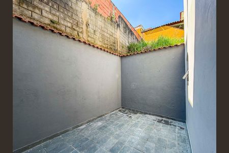 Casa para alugar com 200m², 3 quartos e 2 vagas Casa para alugar com 200m², 3 quartos e 2 vagasQuintal Fundos